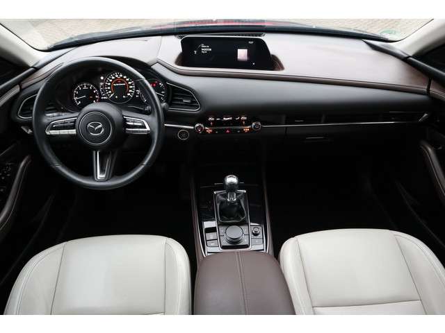 Mazda CX-30 2.0 e-SkyActiv-X M Hybrid Luxury - Trekhaak - Wit leer