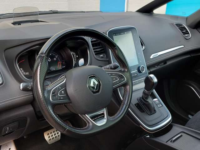Renault Scénic 1.3 TCe Automaat Black Edition|Panodak|Camera|Groot-Navi|Adaptive-Cruise|HUD|Lane-Assist