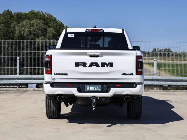 Dodge Ram 1500 Laramie 5.7 V8 HEMI Night Edition / Luchtvering / Panoramadak