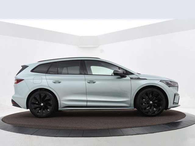 Škoda Enyaq iV 80 Sportline 204pk 77 kWh | Side Assist | Keyless | Camera | ACC | Sportstoelen | Stuur- & Stoelverwarming | 21"Velgen | 12 Maanden BOVAG-Garantie