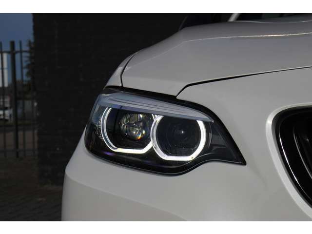 BMW 2-serie Cabrio 218d Sportline Navi Sportstoelen Clima Cruise Led koplampen