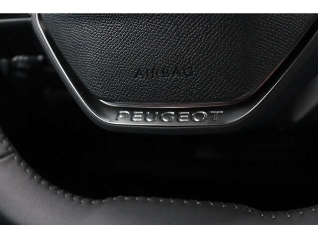 Peugeot e-2008 EV Allure 50 kWh | STOELVERWARMING | 360° CAMERA | APPLE CARPLAY | CRUISE |