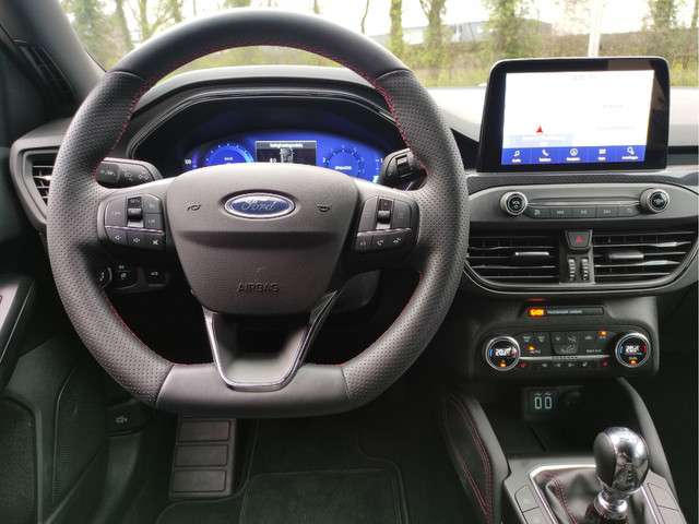 Ford FOCUS Wagon 1.0 EcoBoost Hybrid ST Line X Business 155PK 18Inch LMV - Stuur/Voorruit/Stoelverwarming -  Elektrische achterklep -  Digitaal dashboard - Navigatie