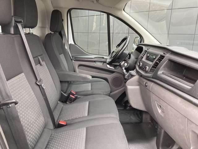 Ford Transit Custom 300 2.0 TDCI L2H2 Trend**130pk**L2-H2**Airco**Cruise-control**Led**3-persoons**PDC** Bel of whats-app 06-55872436 Euro 6 Ad-Blue