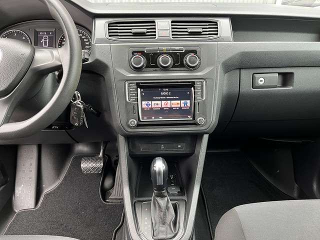 Volkswagen Caddy 2.0 TDI DSG Automaat Airco Cruise control Trekhaak 1500kg trekgewicht Schuifdeur Telefoon verbinding Navigatiesysteem Apple carplay 1e eigenaar Euro 6