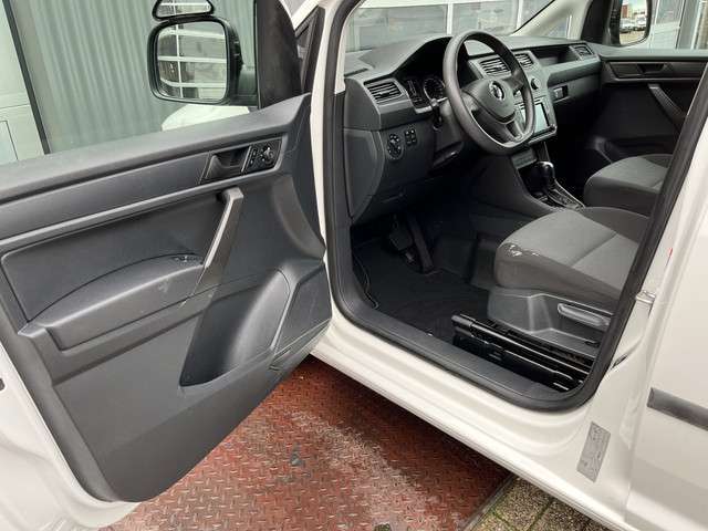 Volkswagen Caddy 2.0 TDI DSG Automaat Airco Cruise control Trekhaak 1500kg trekgewicht Schuifdeur Telefoon verbinding Navigatiesysteem Apple carplay 1e eigenaar Euro 6