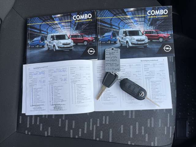 Opel Combo 1.3 CDTi L1H1 Airco Kastinrichting Stuurwielbediening 1e eigenaar Euro 6 Bpm vrij voor particulier gebruik!!