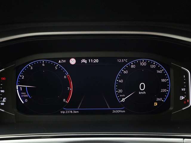 Volkswagen T-Roc 1.0TSI/111PK Life · Navigatie · Parkeersensoren · Stoelverwarming