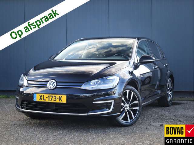 Volkswagen Golf e- (136 pk), (subsidie mogelijk) 1 ste eig., volkswagen-dealer-onderh., 12 mnd bovag, navigatie/apple-carplay/android-auto, stoelverwarming, adaptive-cruise-control, lm.-velgen-17inch, parkeersensoren-v+a, voorruit-verwarmd, privacy-glas, nl-auto foto 8