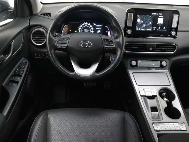 Hyundai KONA EV Premium 64 kWh | Leder | Navigatie | Camera