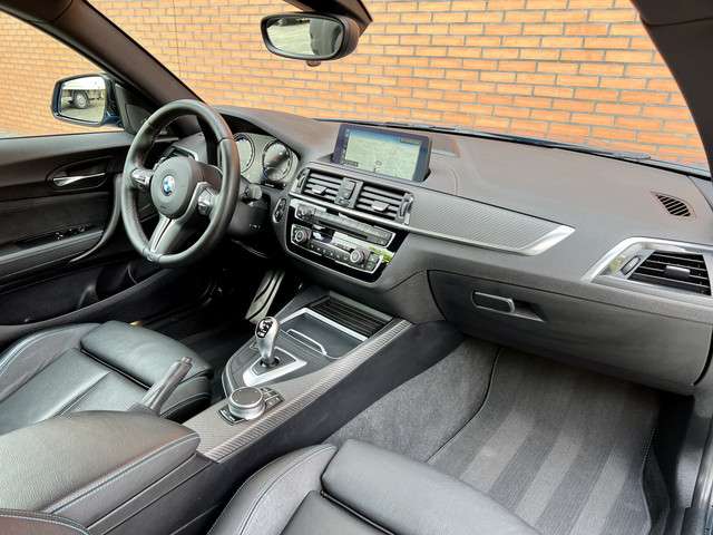 BMW 2 Serie Coupé M2 DCT | 370 PK! | Harman/Kardon | DAB | Leder | Carbon | Camera | 19" Lichtmetaal | Lane Assist | LED | Memory Seat | Navigatie | Cruise Control |