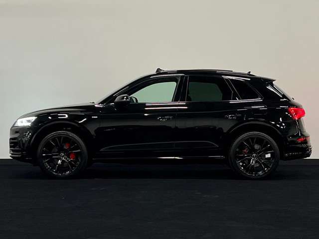 Audi Q5 55 TFSI e quattro Competition RS Seats Pano B&O Luchtvering Sfeer