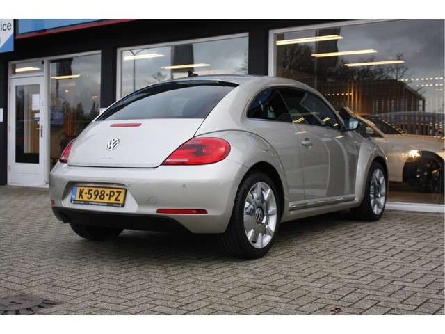 Volkswagen Beetle 1.2 TSI Club | Navigatie | Stoelverwarming | Parkeersensoren | DAB |