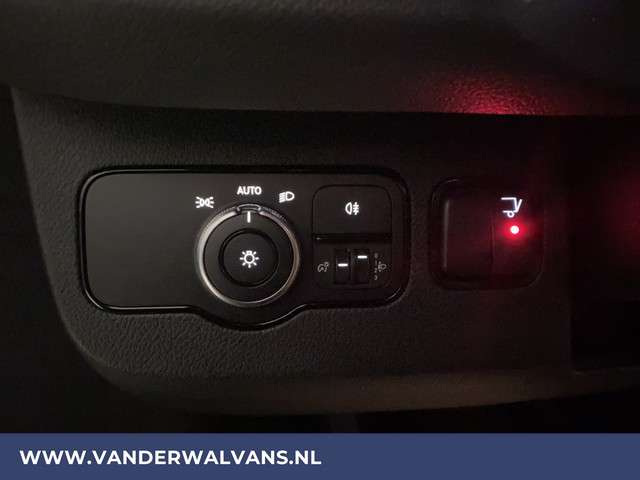Mercedes-Benz Sprinter 316CDI 163pk Bakwagen + Laadklep Euro6 Airco | Camera | 3 zits Bluetooth telefoonvoorbereiding
