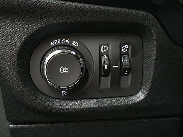 Opel CORSA-E Level 3 50 kWh | Parkeer Pakket | Stoelverwarming | Apple & Android