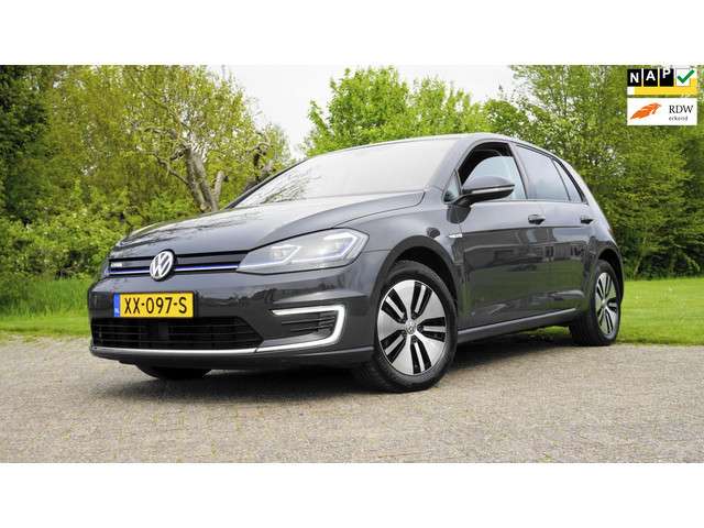 Volkswagen Golf e- camera navigatie 2000 euro subsidie e- foto 20