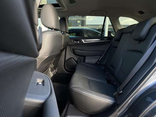 Subaru Outback 2.5i Premium | Navigatie | Stuurwielverwarming | Eyesight | Adaptieve cruise control | Stoelverwarming voor en achter | Trekhaak | Elektrisch schuif/kantel dak |