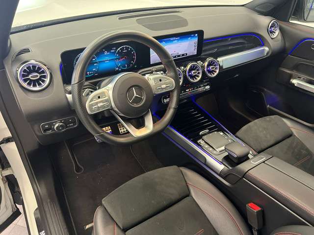 Mercedes-Benz GLB 180 Business Solution AMG 7p. Panoramadak Clima Cruise Navigatie Sfeerverl. 19"LM