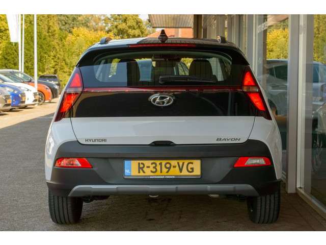 Hyundai Bayon 1.0 T-GDI Comfort | Zwart dak | Navigatie via Carplay | Private