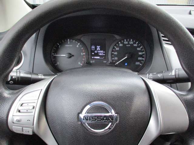 Nissan Navara 2.3 dCi 163 PK 4X4 Airco 3500 trekgewicht