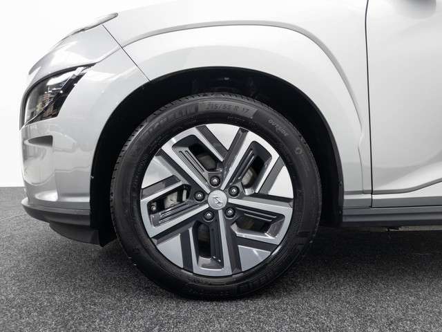 Hyundai Kona EV Fashion 64 kWh | 3 Fase | Navigatie | Camera