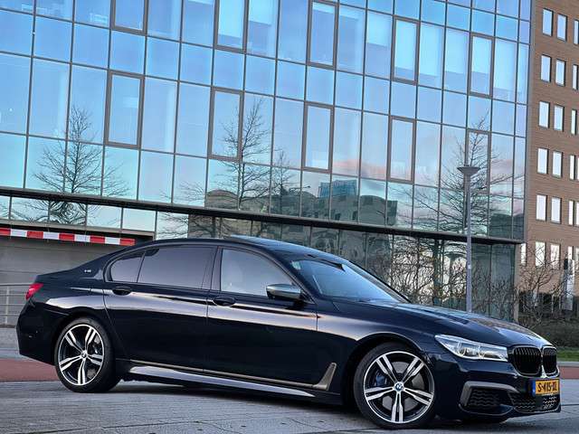 BMW 7 Serie M760Li xDrive V12 620PK+ VIP-4Pers HUD.Pano. NightVision.Massage 610PK Uniek !!