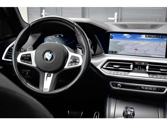 BMW X5 xDrive40i High Executive M Sport | Panoramadak | Luchtvering | Harman/Kardon | Camera | 22'' Velgen | Integral Active Steering | Kristallen Pook | 1e Eig. | Incl. BTW | NL-Auto |