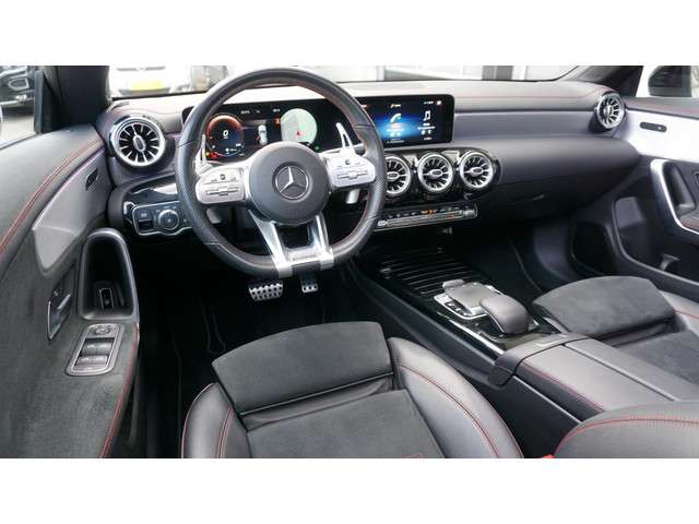 Mercedes-Benz CLA-klasse Shooting Brake 220 190pk Premium Plus AMG-Line Pano.Dak WideScreen Burmester Sfeerverlichting LED 18inch LM Sound Premium *Complete CLA*