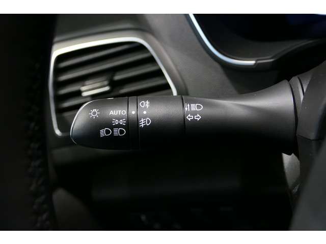 Renault Mégane Estate TCe 140 Techno Automaat Camera, Stuur/stoelverwarming, Sensoren V+A, Armsteun